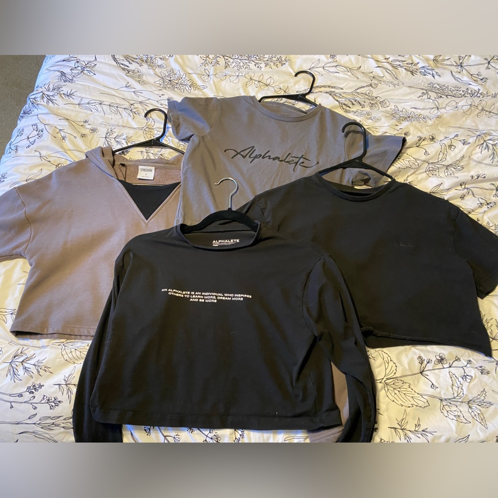 Alphalete and Gymshark Crop Workout Top Lot XS and Small